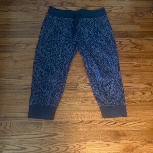 Athleta trekie north crop jogger